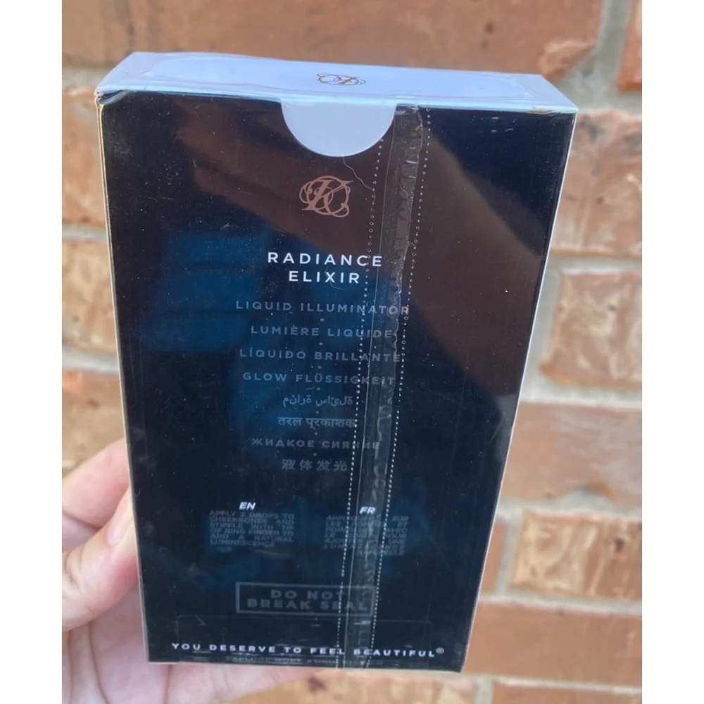 Kuckian Radiance Elixir cheekbone highlight | Ignite - Picture 4 of 6